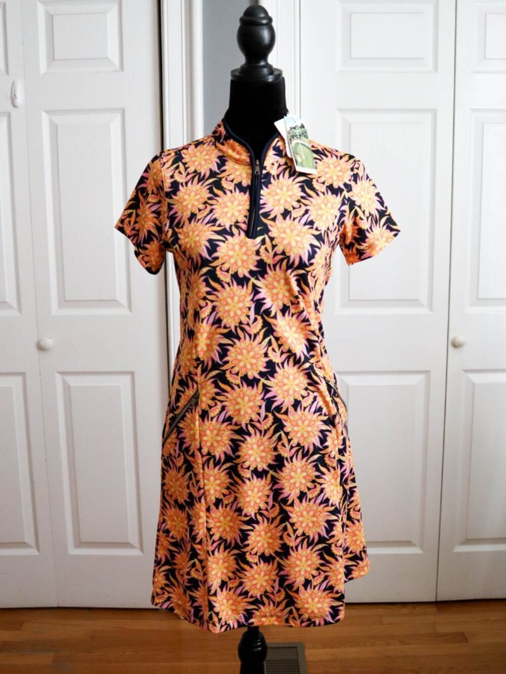 Bermuda Sands Womens Cecelia Golf Dress Activewear Tennis Sz XS Graphic NEW